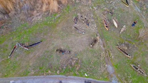 Eber Gölü'nde Kayıklar Karaya Oturdu