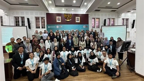 Anadolu Üniversitesi Endonezya'da Temsil Edildi