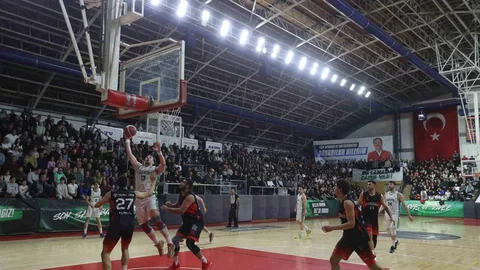 Sakarya Basketbol Ligi'nde Kazandı