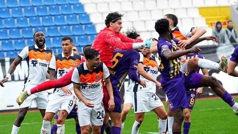 Eyüpspor - Başakşehir Maçında İlk Yarının Sonucu