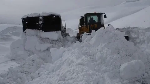 Hakkari'de Karla Mücadele Çalışmaları Tamamlandı