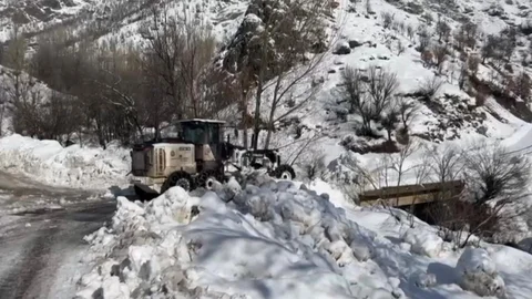 Şırnak'ta Karla Mücadele Çalışmaları Sürüyor