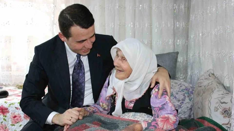 Düzce'de Kaymakamdan Hane Ziyareti