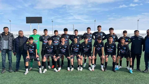 Muş Gençlerbirliği Çifte Şampiyonluk Kutladı