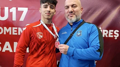 Manisa'nın Gururu Güreşçi Civan Yalçın