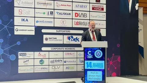 Erzurum'da İlaç Kimyası Kongresi Yapıldı