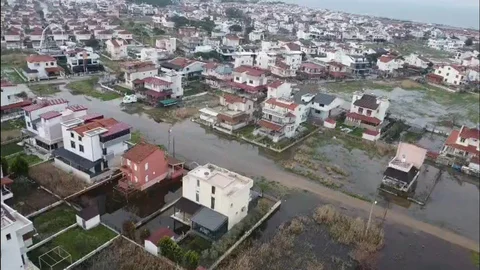 Dikili'de Su Birikintileri Sorunu