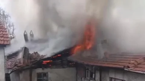 Çankırı'da Çatı Yangını Çıktı