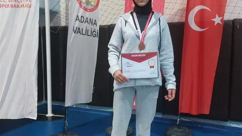 Özalp'ta Bilek Güreşi Başarısı