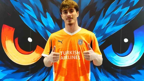 Başakşehir Saba Kharebashvili'yi Kadrosuna Kattı