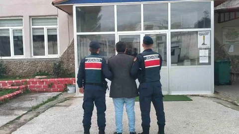 Aydın'da Zimmet Suçundan Aranan Şahıs Yakalandı