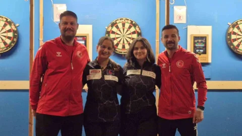 Denizli'den Dartta Tarih Yazdılar