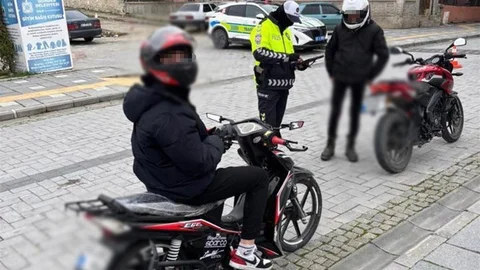 Manisa'da Motosiklet Denetimleri Sonucu Cezalar Kesildi