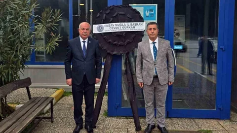 Muğla'da TÜVTÜRK'e Siyah Çelenk Bırakıldı