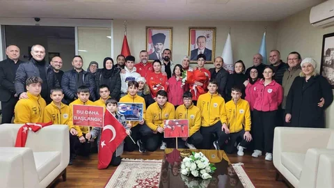 Samsun'da Şampiyon Sporcunun Coşkulu Karşılaması