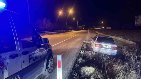 Burdur'da Alkollü Sürücü Şarampole Düştü