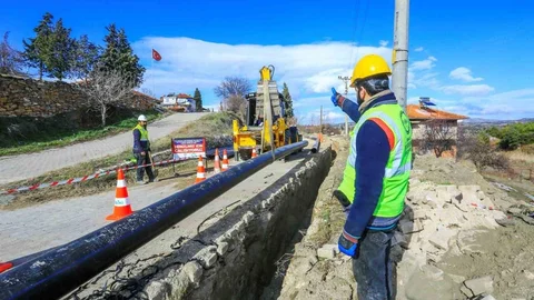 Çal’da Su Hattı Yenileniyor