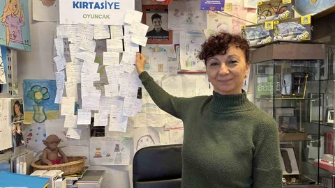 İzmir'de Askıda Kırtasiye Projesi