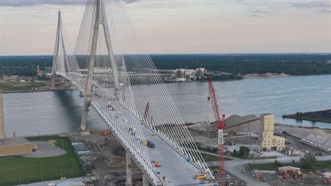 Donald Trump’tan Kanada’ya Köprü Tehdidi