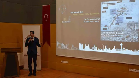 Salihli'de Deprem Bilinci Konferansı