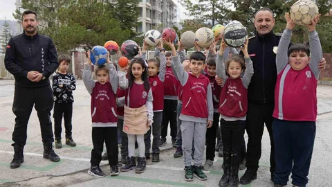 Kırıkkale'de İtfaiye Ekiplerinden Mutlu Anlar