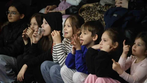 Erenler'de Kahkaha Dolu Tiyatro Oyunu