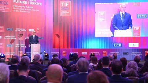 Kültür ve Turizm Bakanı Ersoy'dan Turizm Gelirleri Açıklaması