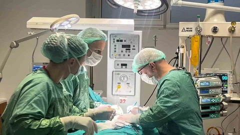 Çanakkale'de Prematüre Bebeğe Cerrahi Müdahale
