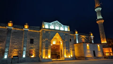 Aksaray'da Hatimle Teravih Namazı Kılınacak Camiler