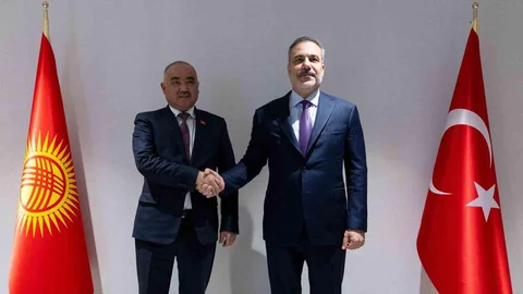 Dışişleri Bakanı Fidan Kırgız Meclis Başkanı ile Görüştü