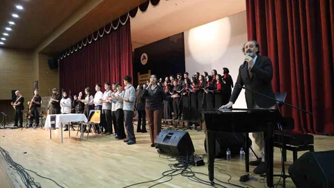 Ağrı’da "Kim Var?" Sanat Etkinliği Düzenlendi