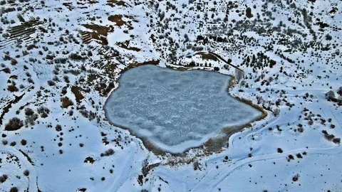 Ardos Gölü Kış Manzarasıyla Büyülüyor