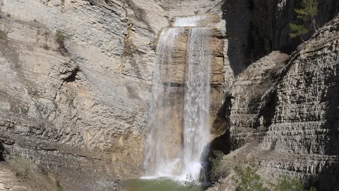 Adana'da Şarlayan Şelalesi Suya Kavuştu