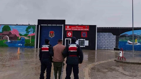 Afyonkarahisar'da Aranan Şahıs Yakalandı