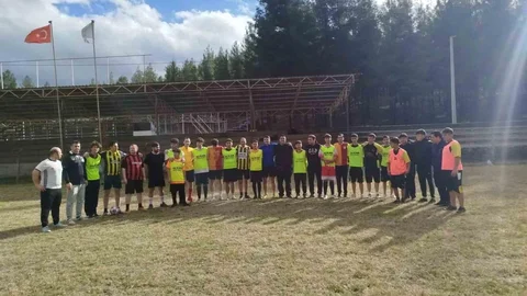 Beyağaç'ta Polisle Dostluk Maçı Yapıldı