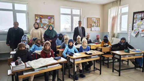 Niğde Kadınları Ahlatlı Çocuklara Destek Oldu