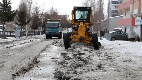 Ardahan'da Kar Temizleme Çalışmaları