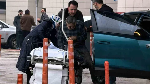 Çatıda Düşen Adam Ağır Yaralandı