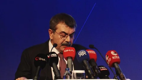 Bakan Tekin: "Eğitimde Sorunların Çözümünde Rol Alıyoruz"