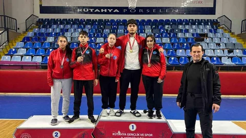 Pazarlar Spor Lisesi Taekwondo Başarılarıyla Göz Doldurdu