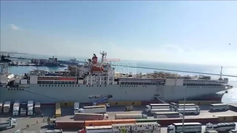 Mersin Yine "Nefes" Alamıyor: Limana Yanaşan Angus Gemisi Şehri Kokuya Boğdu!