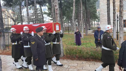 Kore Gazisi Akşehir'de Uğurlandı