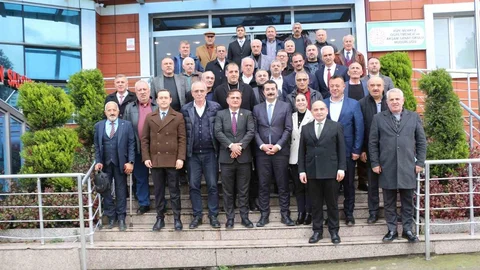 Rize'de Muhtarlara Bilgilendirme Toplantısı