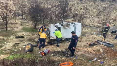 Gaziantep'te Şarampole Uçan Araç Kazası