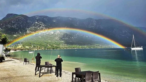 Muğla Akbük Koyu'nda Gökkuşağı Görüntülendi