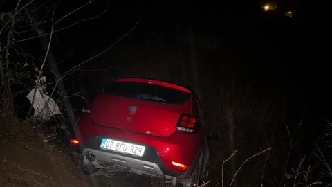 Osmaniye'de Uçuruma Düşen Araçta Yaralı Var