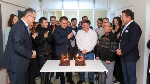 Bilecik’te Özel Bireylere Doğum Günü Kutlaması