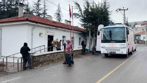 Niğde Kayırlı Köyünde Mobil Sağlık Hizmeti