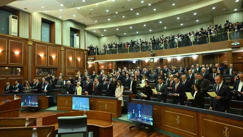 Kosova'da Türk Başbakan Yardımcısı Atandı