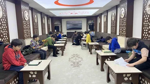 Bahçeşehir Gençlik Merkezinde Kur’an Kursu Kayıtları Devam Ediyor